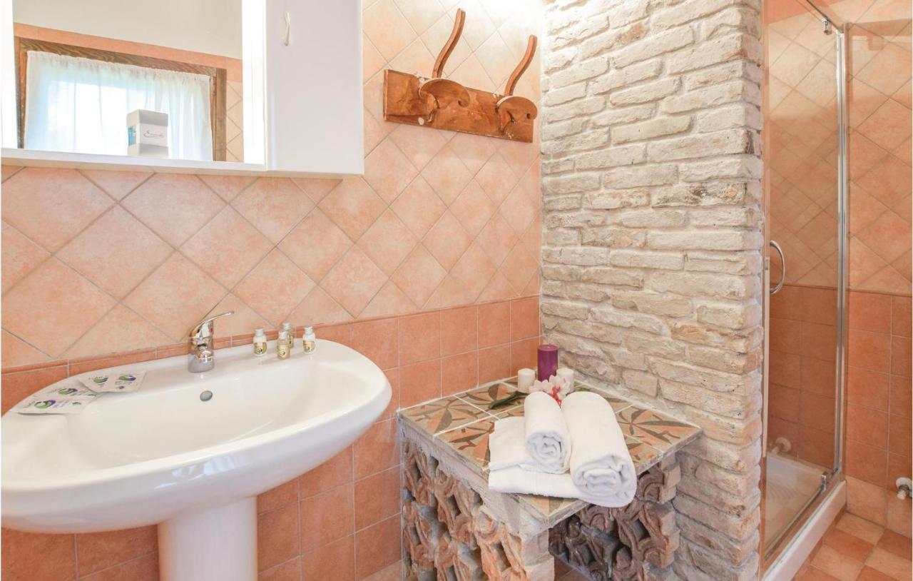2 Bedroom Awesome Home In Taglio Di Po Ro Порто-Виро Экстерьер фото